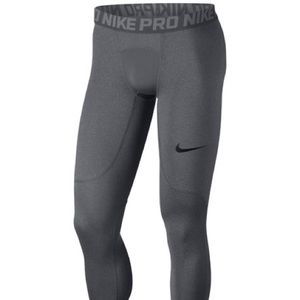 MENS Nike compression capris (PRICE IS FIRM)
